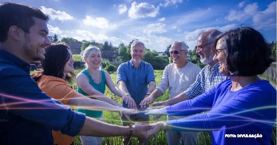 O que são frequências vibracionais e como elas influenciam as pessoas 1 Essa conexão entre frequência e realidade nos ajuda a entender como estamos todos interligados
